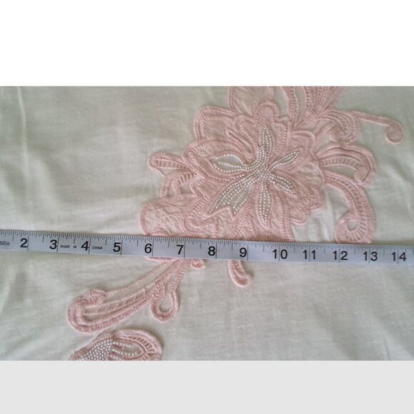 Tommy Hilfiger White V-Neck Short Sleeve T-Shirt, Pearl & Pink Floral Detail, M - Picture 5 of 9